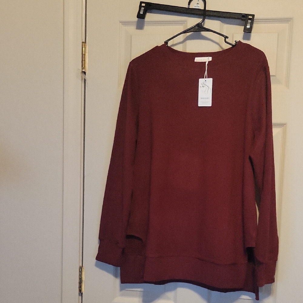 Women’s Crewneck Sweater - Burgundy